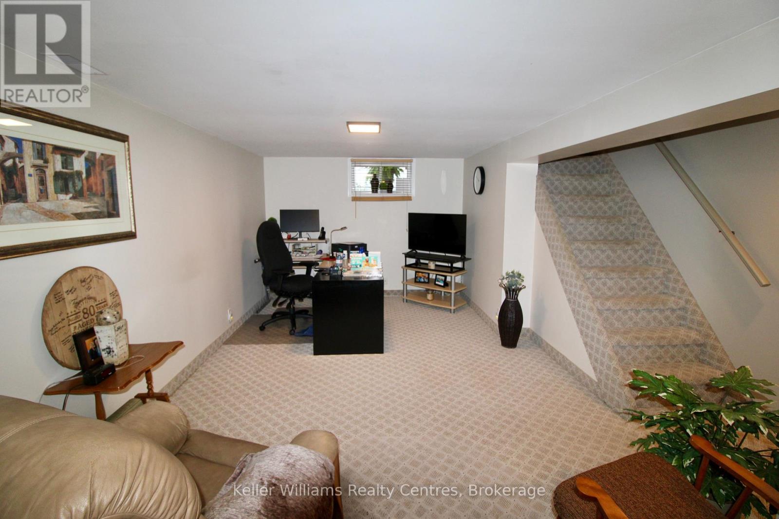 587 11TH STREET - 19