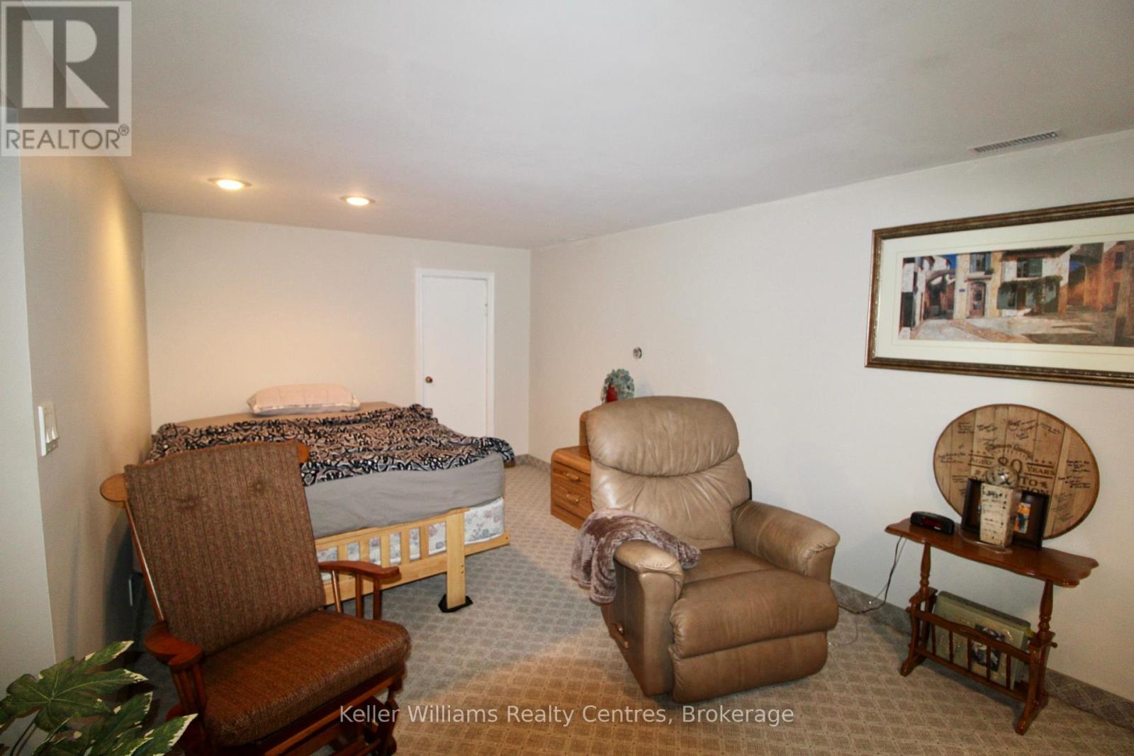 587 11TH STREET - 20