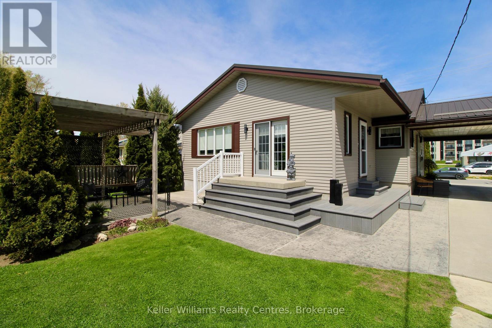 587 11TH STREET - 4