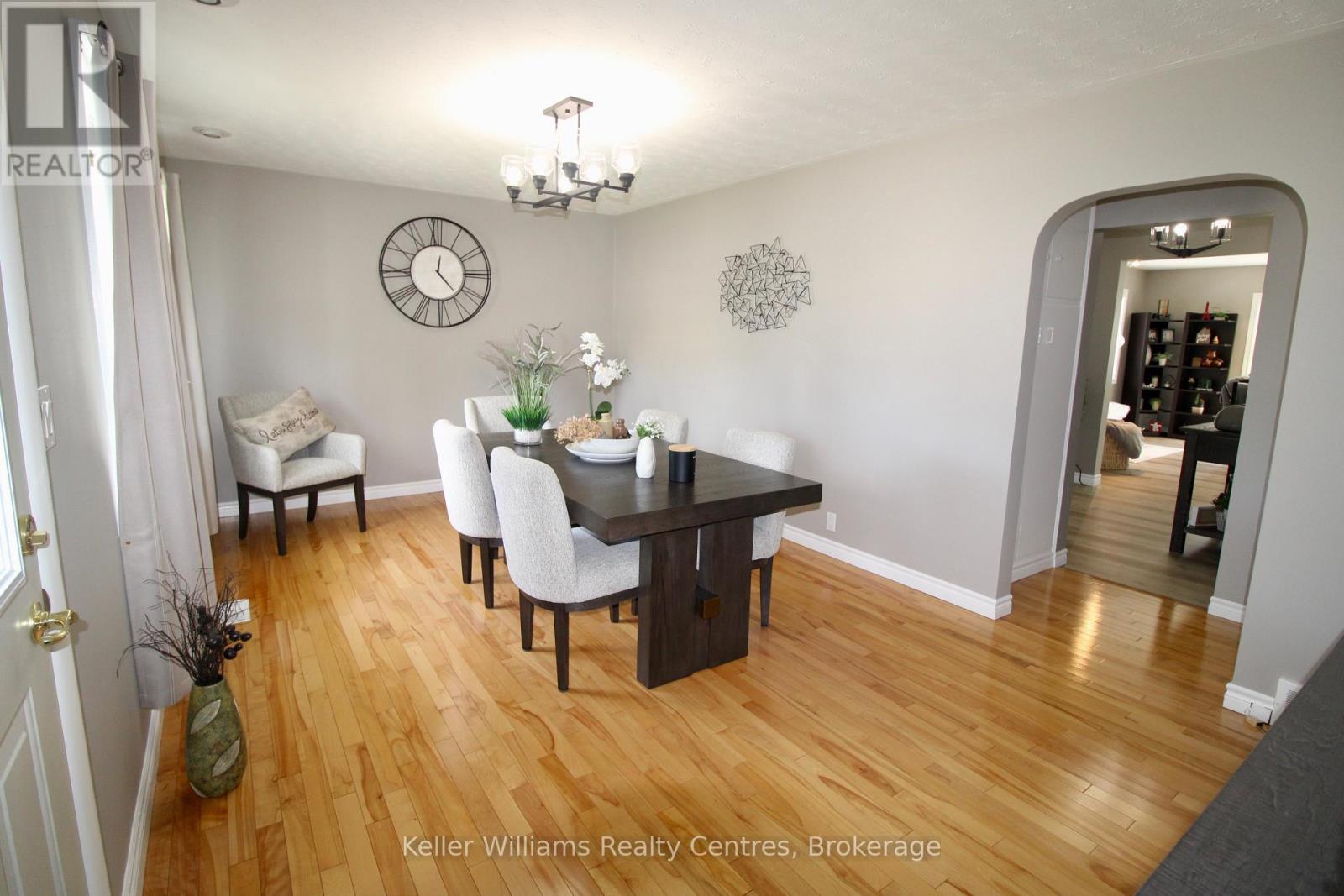 587 11TH STREET - 7