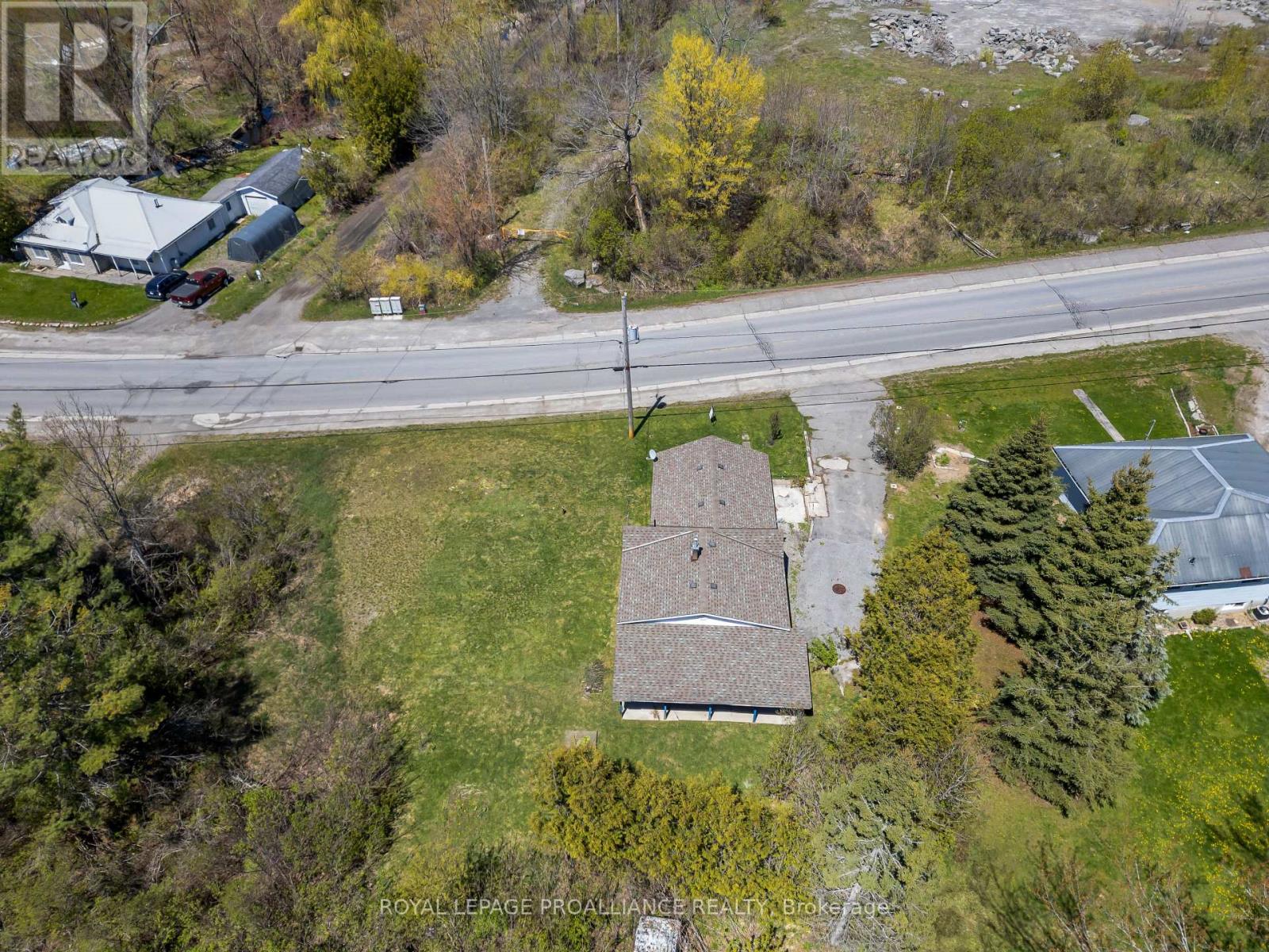 192 CROOKSTON ROAD - 36