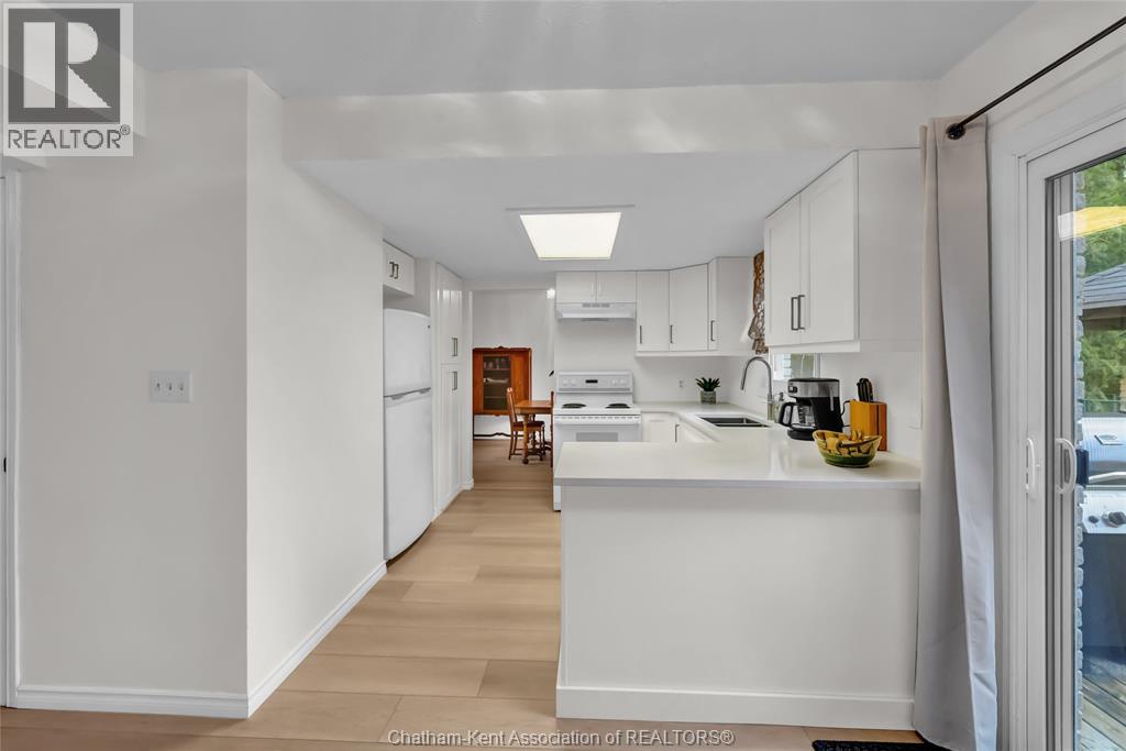 22 Bruinsma AVENUE, Chatham, Ontario, N7M6C3 — Photo 4