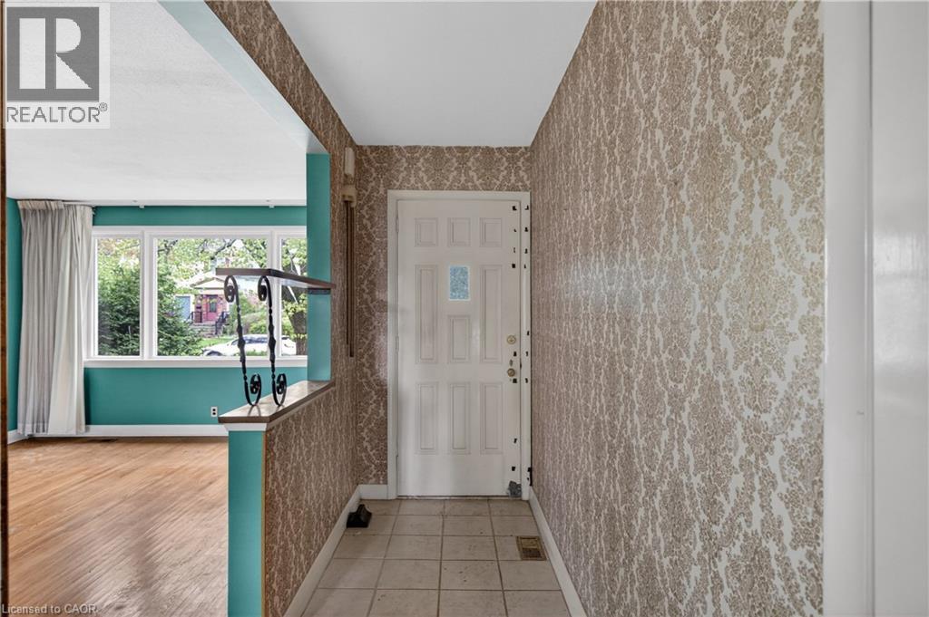 39 WEST 21ST Street, Hamilton, Ontario, L9C4M6 — Photo 12