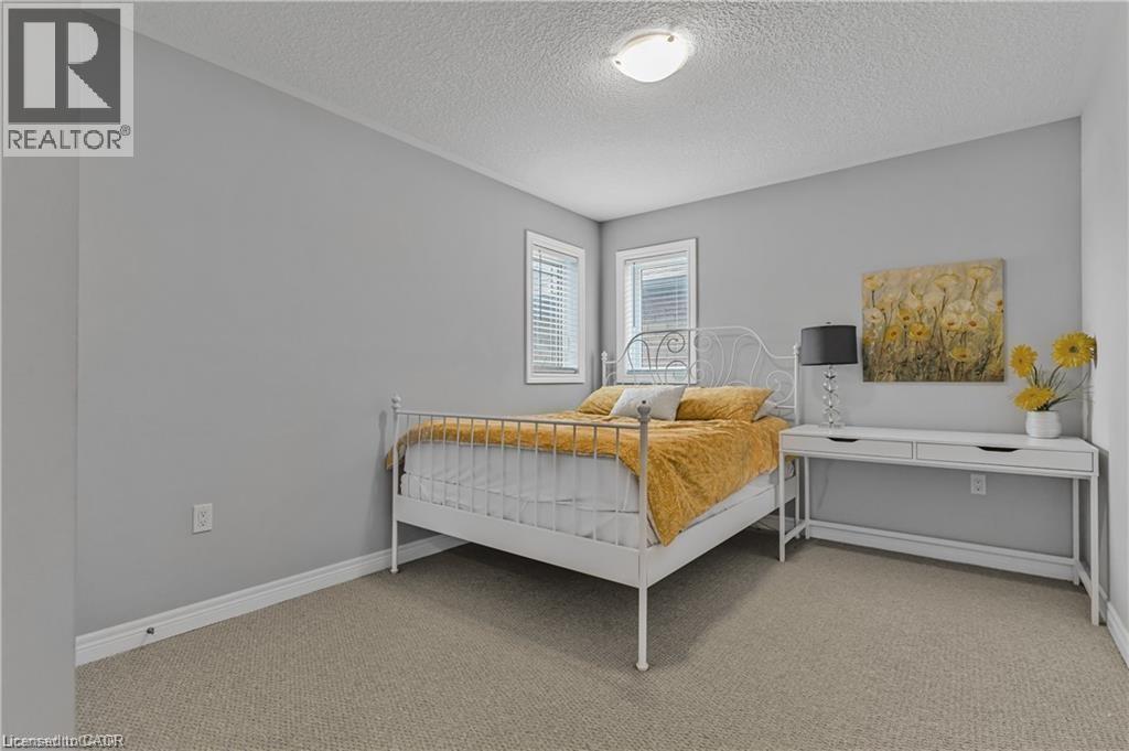 62 BETHUNE Avenue - 32