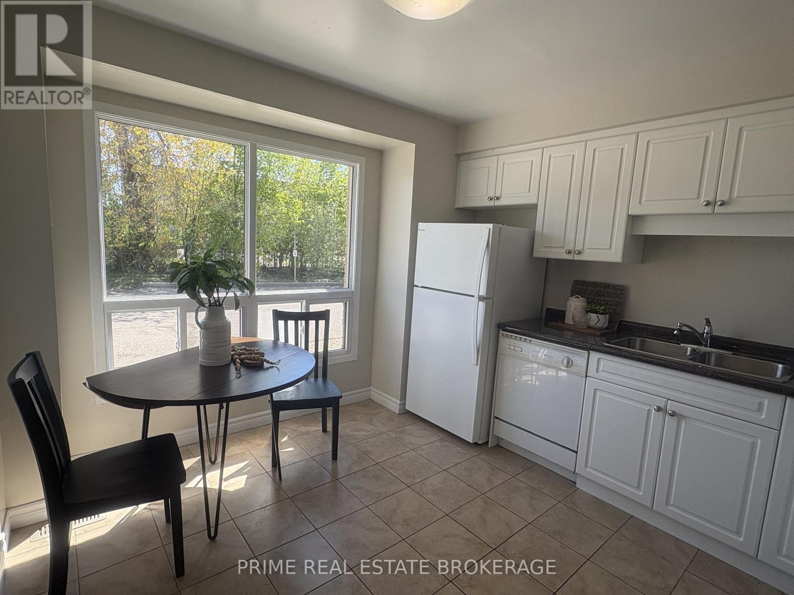 #58 35 WATERMAN AVENUE - 2