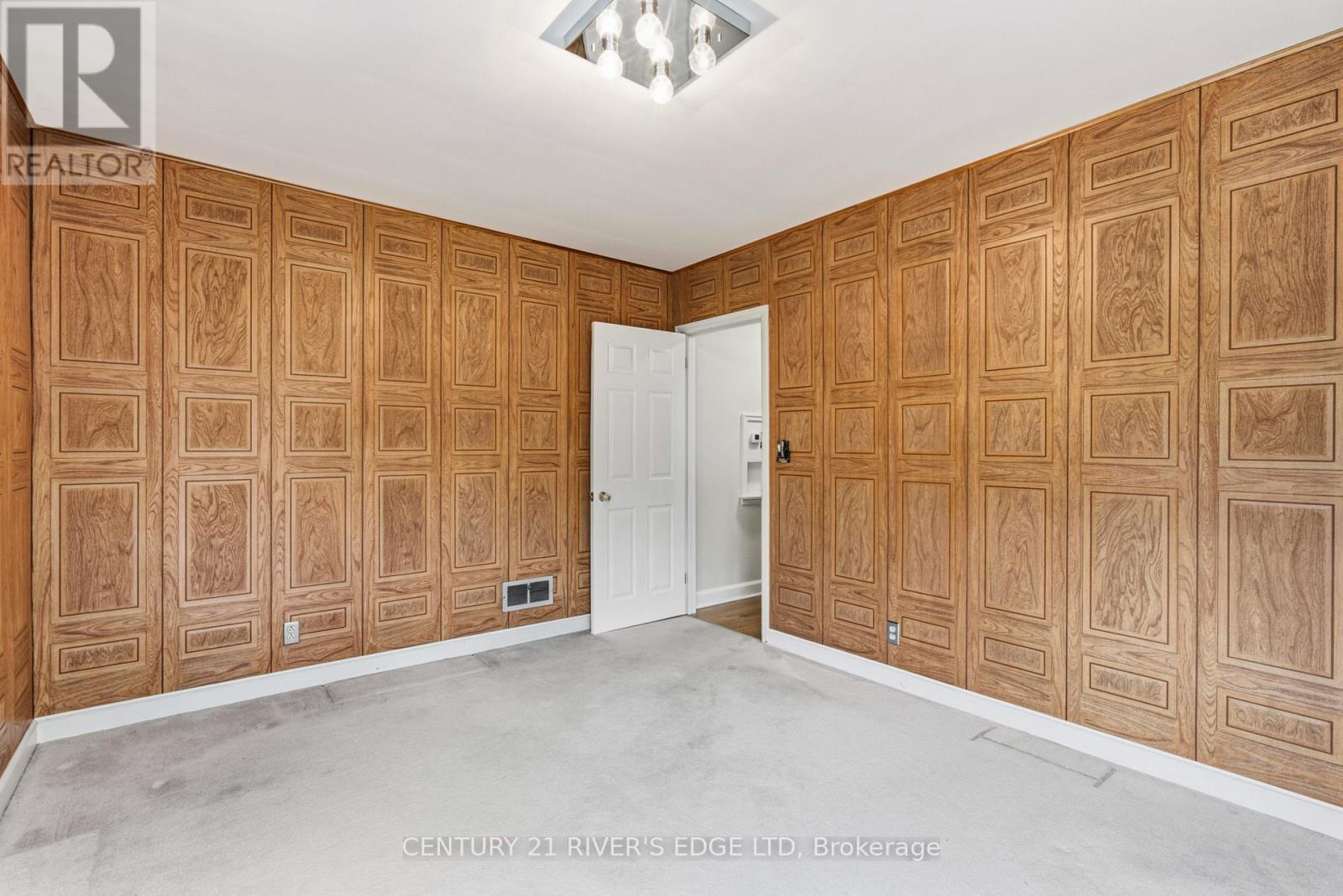 67 NORTH AUGUSTA ROAD - 24