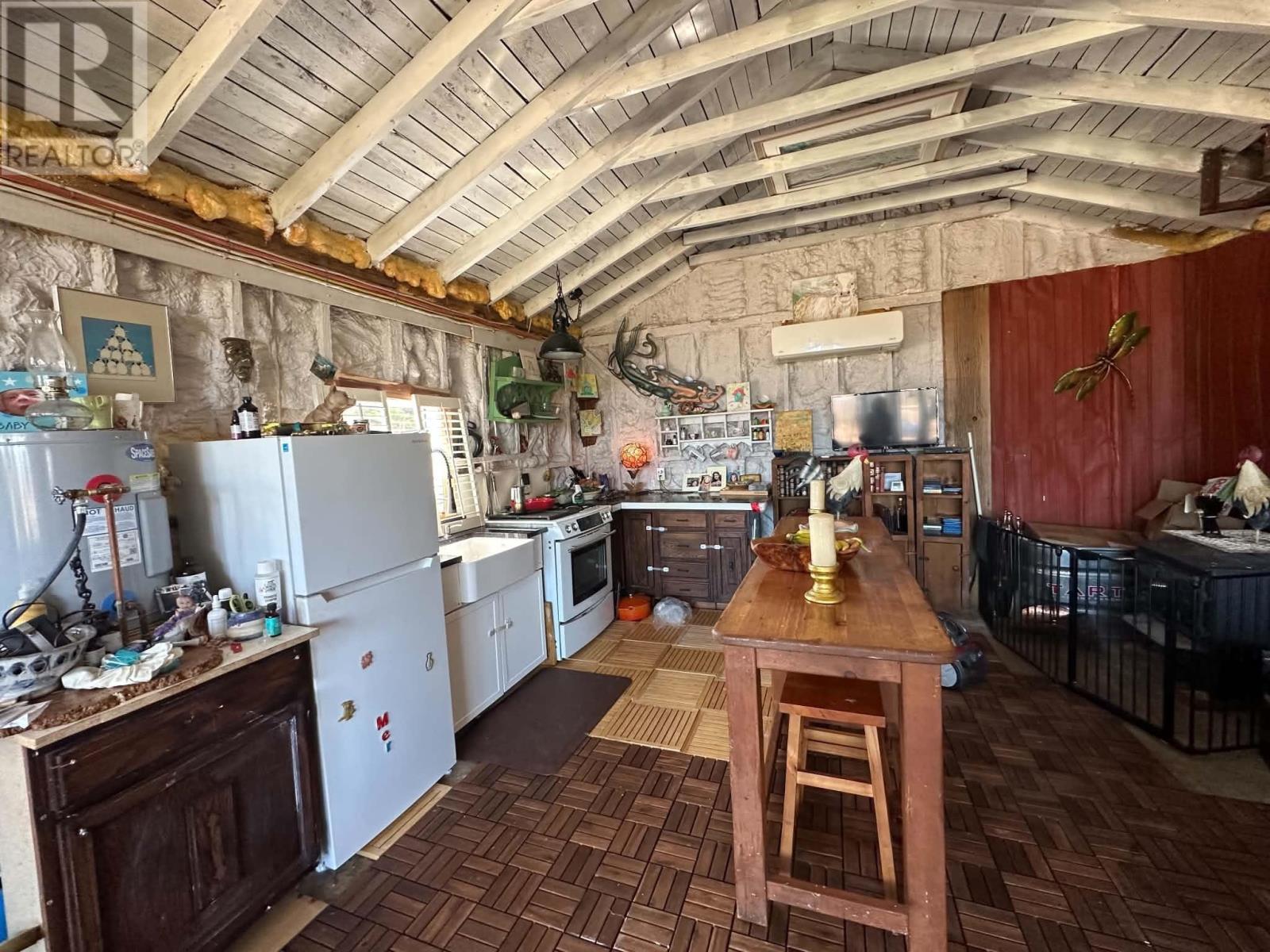 651 Higgins Road - 10