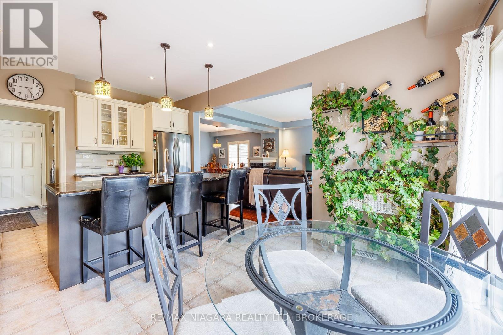 5744 JAKE CRESCENT - 13