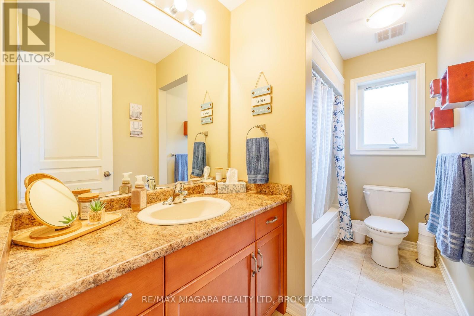 5744 JAKE CRESCENT - 23