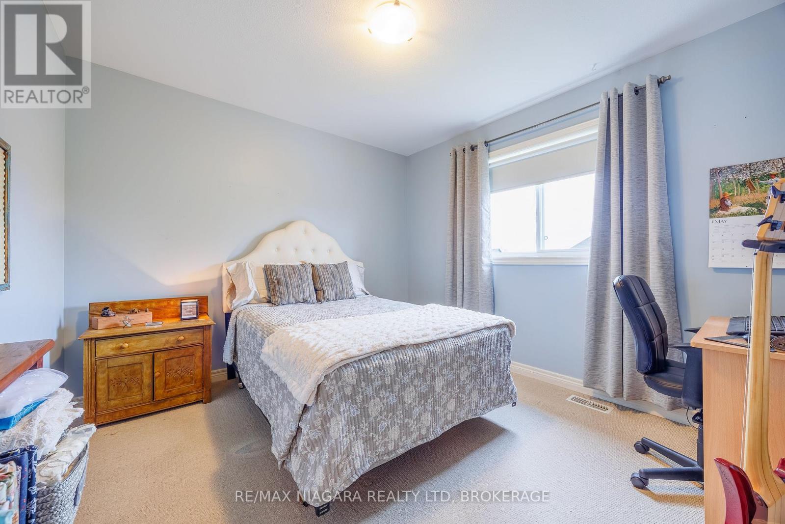 5744 JAKE CRESCENT - 24