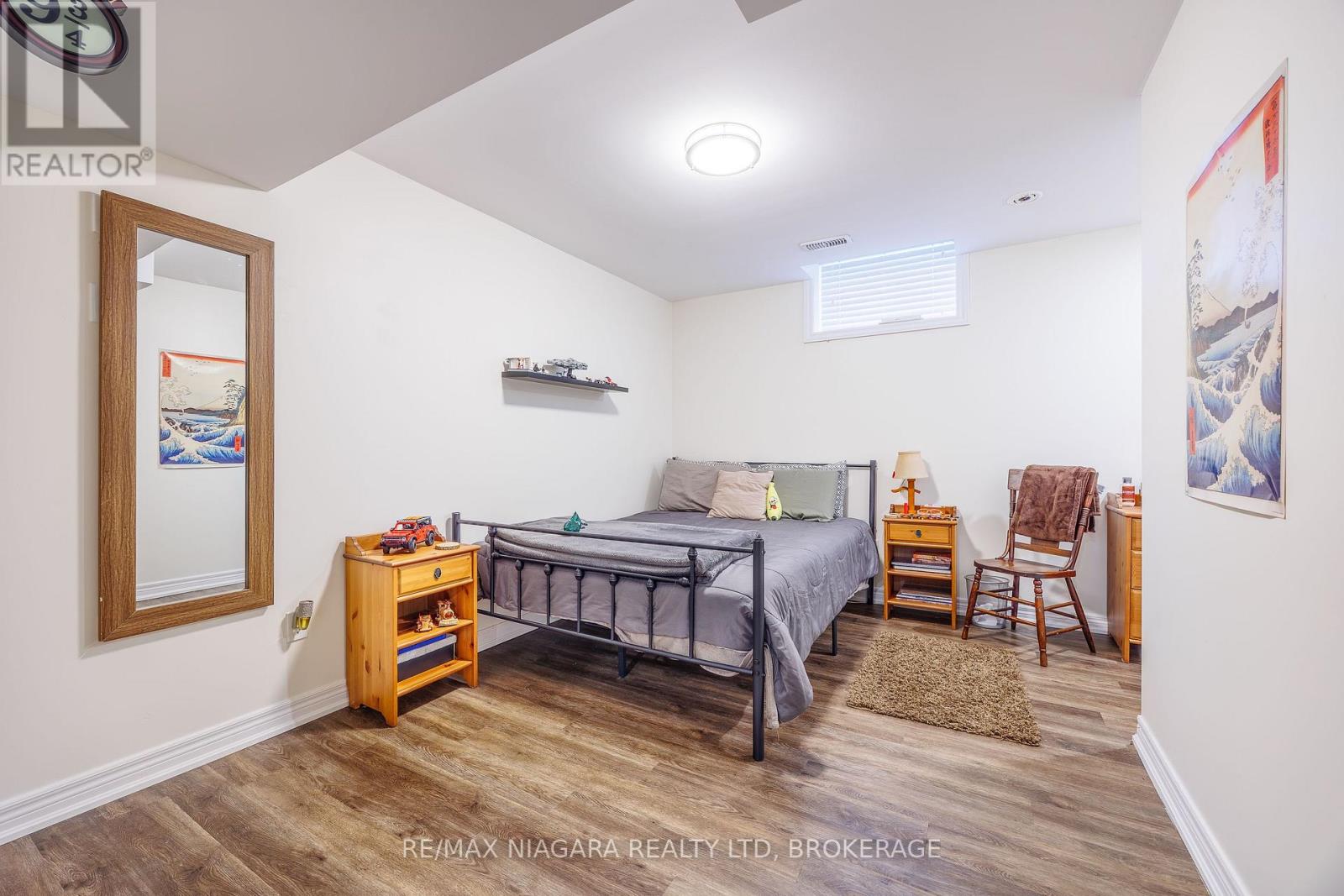 5744 JAKE CRESCENT - 39