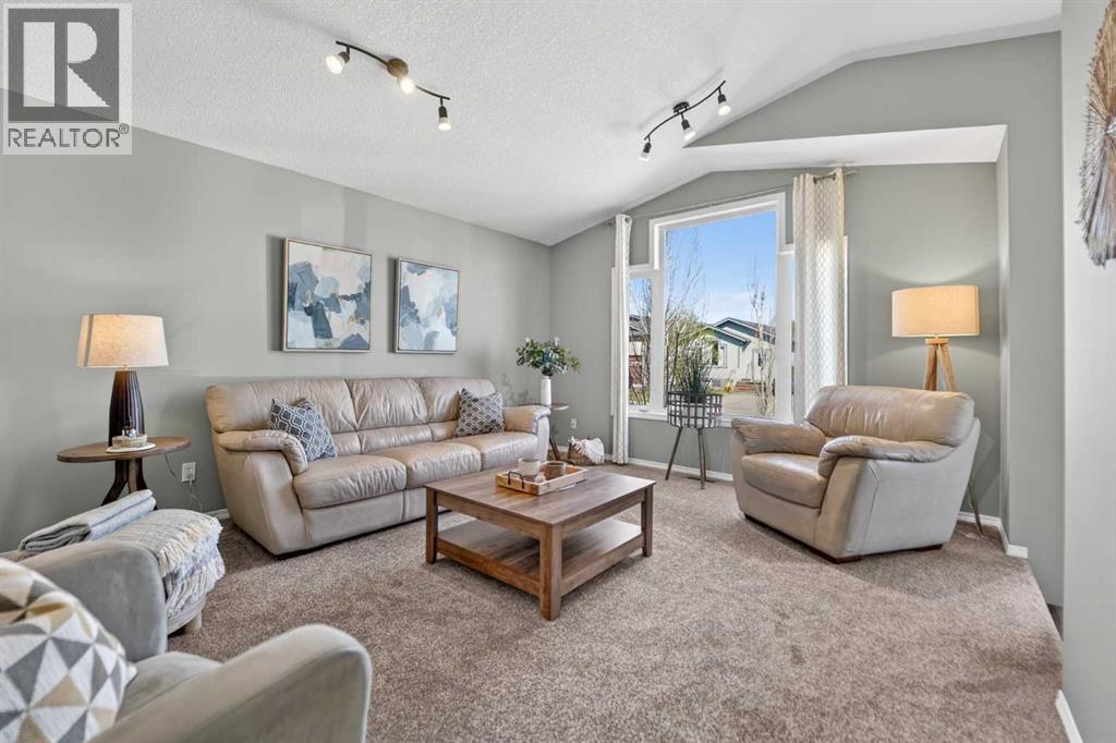 135 Blackfoot Court W - 7