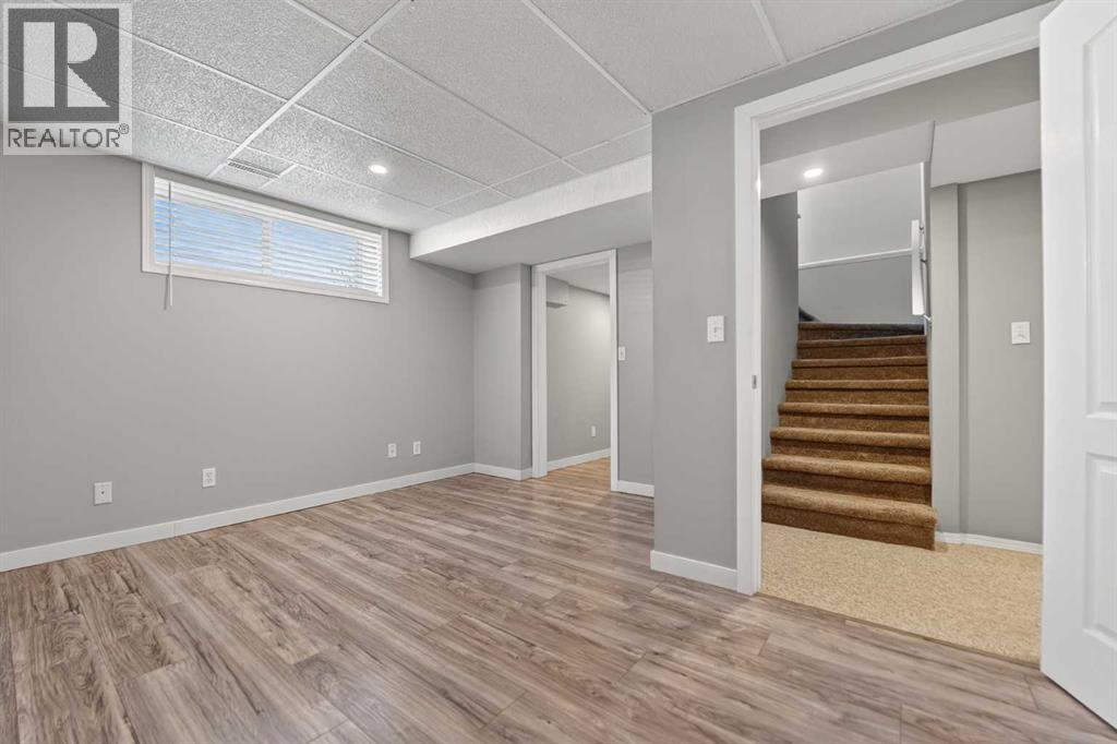 135 Blackfoot Court W - 26