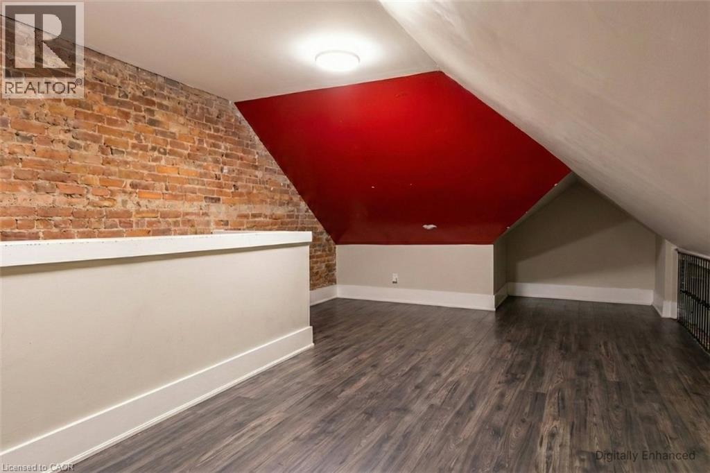 27 ASHLEY Street - 16