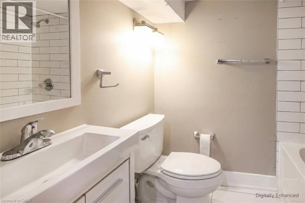 27 ASHLEY Street - 20