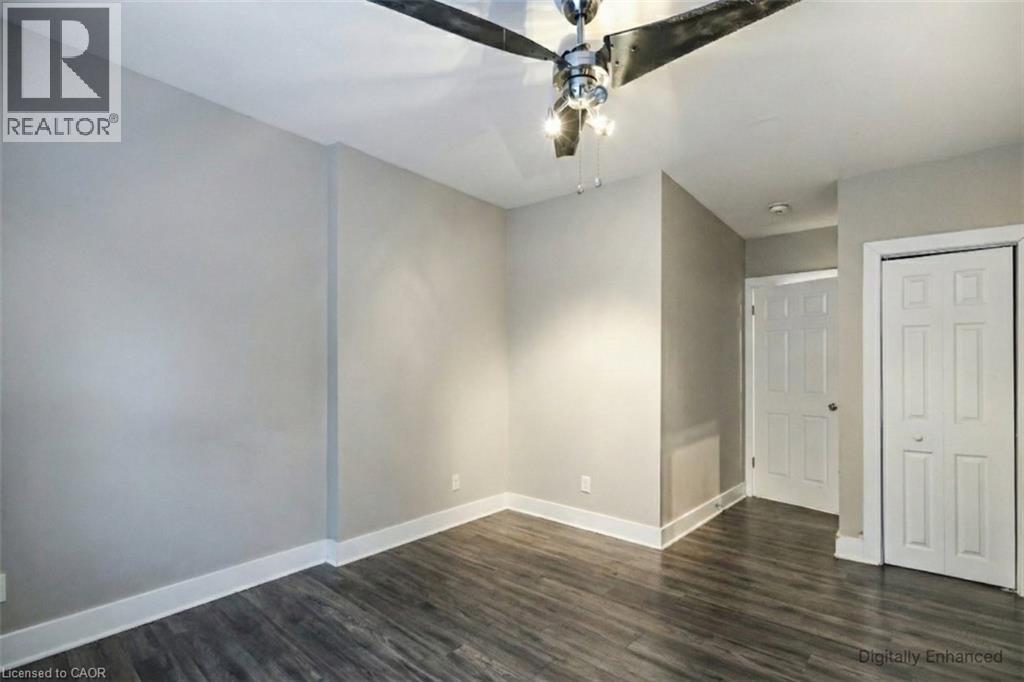 27 ASHLEY Street - 8