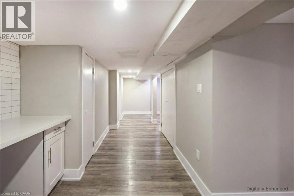 27 ASHLEY Street - 19