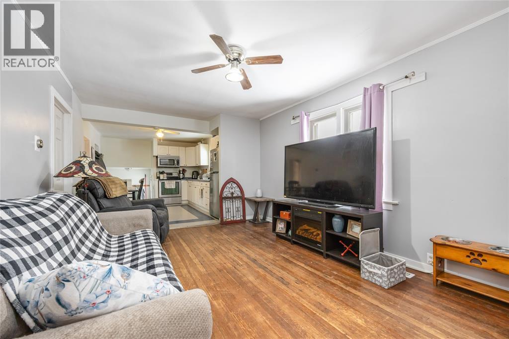 993 Murphy ROAD, Sarnia, Ontario, N7S2Y3 — Photo 5