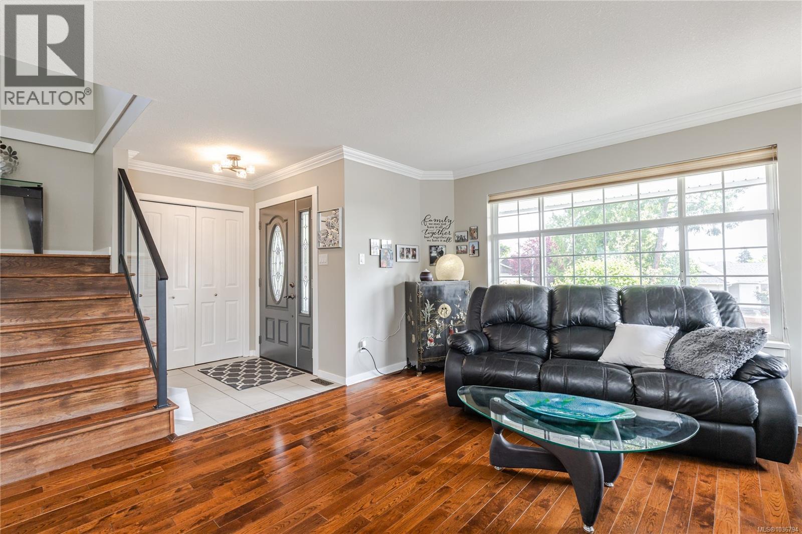 1725 Mossy Pl - 7