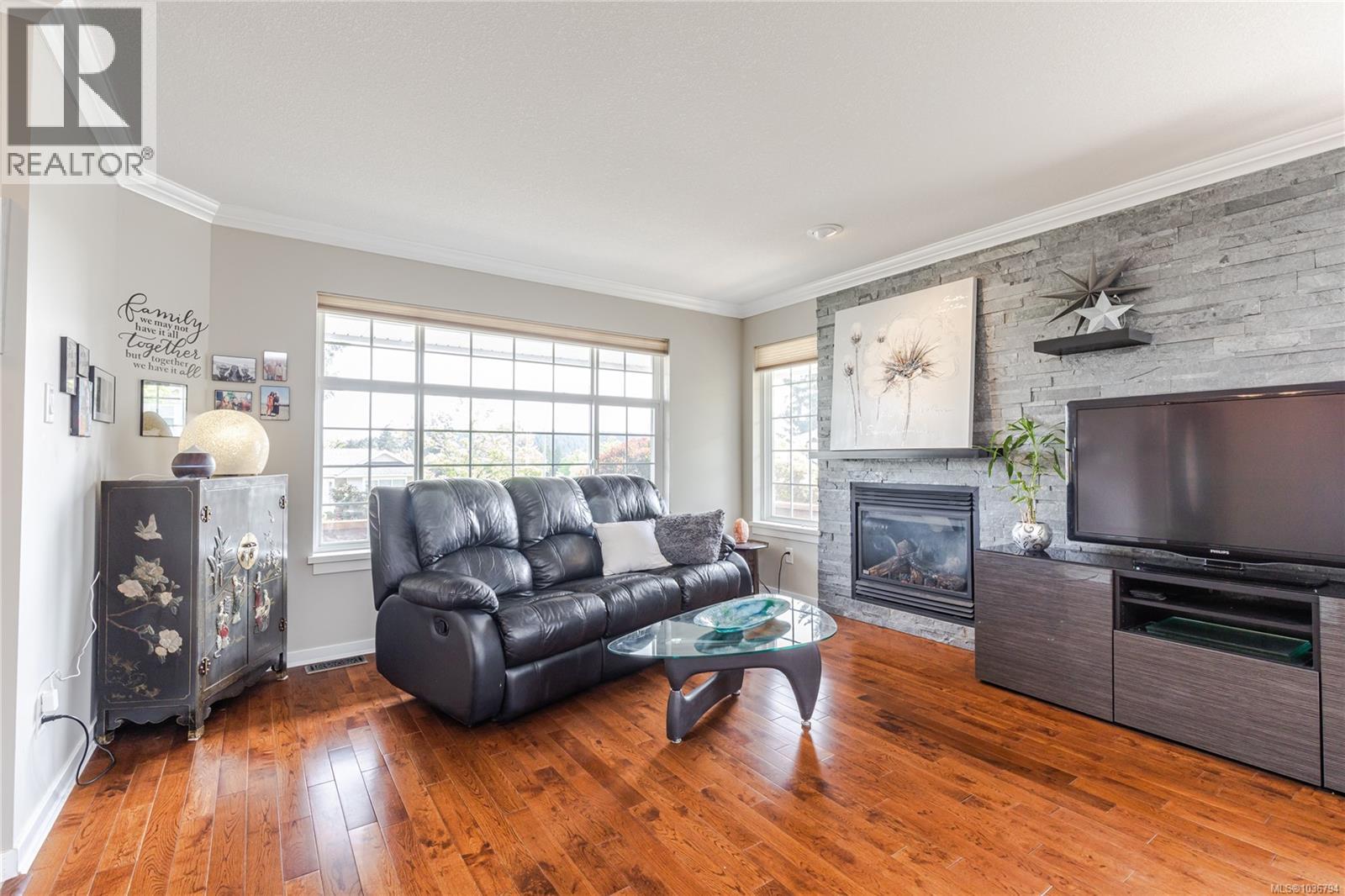1725 Mossy Pl - 9