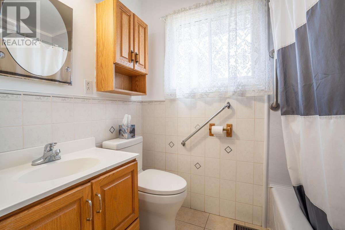154 Manitou DR, Sault Ste. Marie, Ontario, P6B5K9 — Photo 7