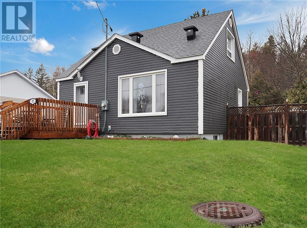 82 Mountain Avenue, Levack, Ontario, P0M2C0 — Photo 2