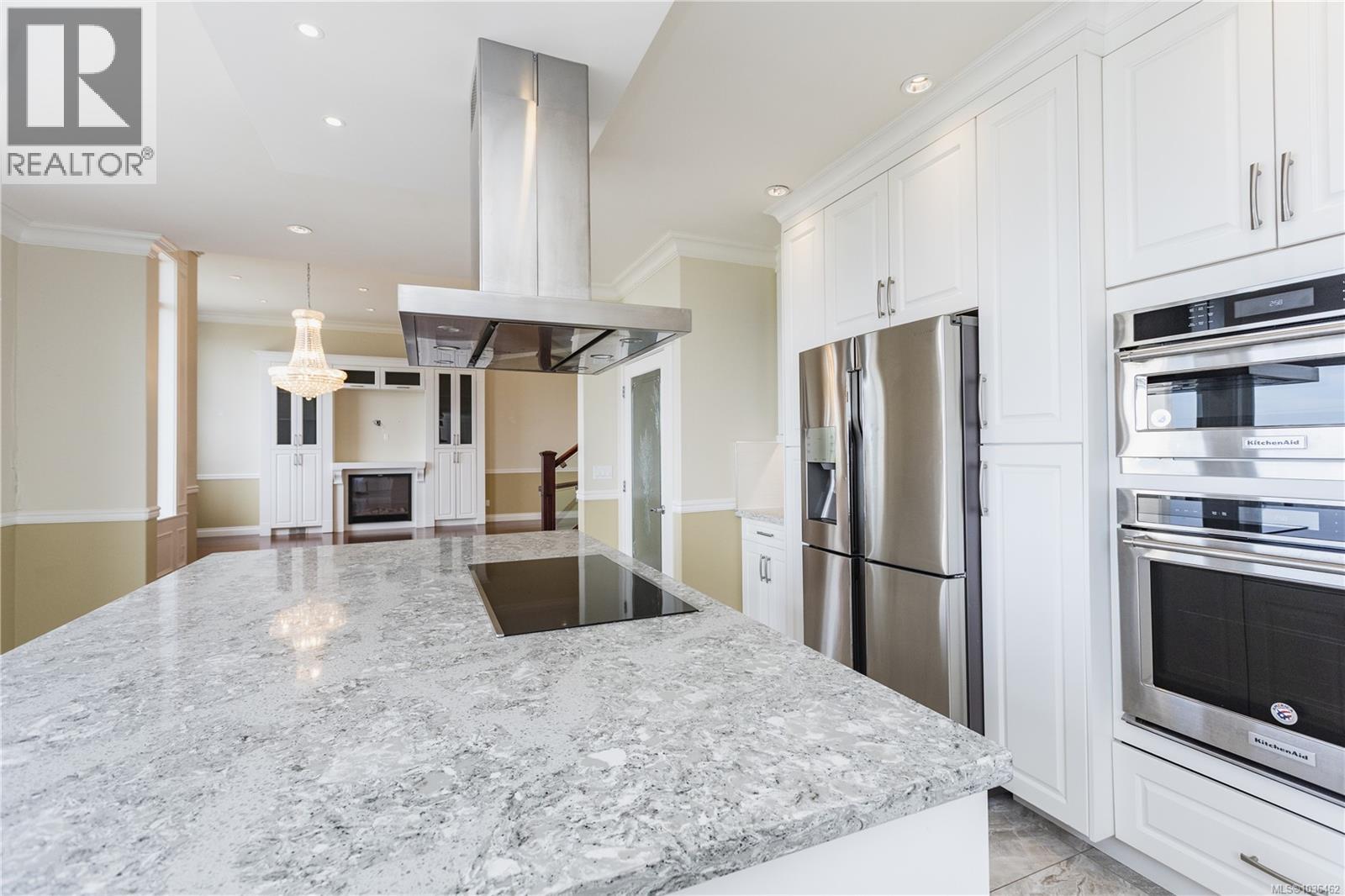 5013 Laguna Way - 21