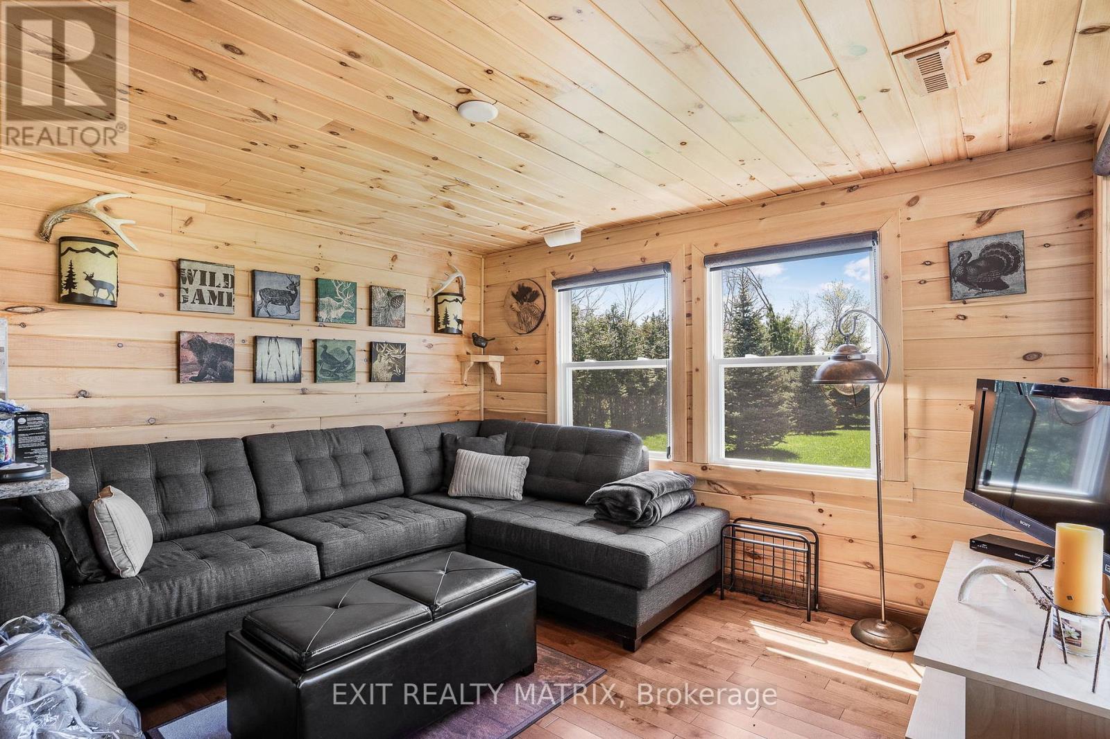 19209 KENYON CONCESSION 7 ROAD - 8