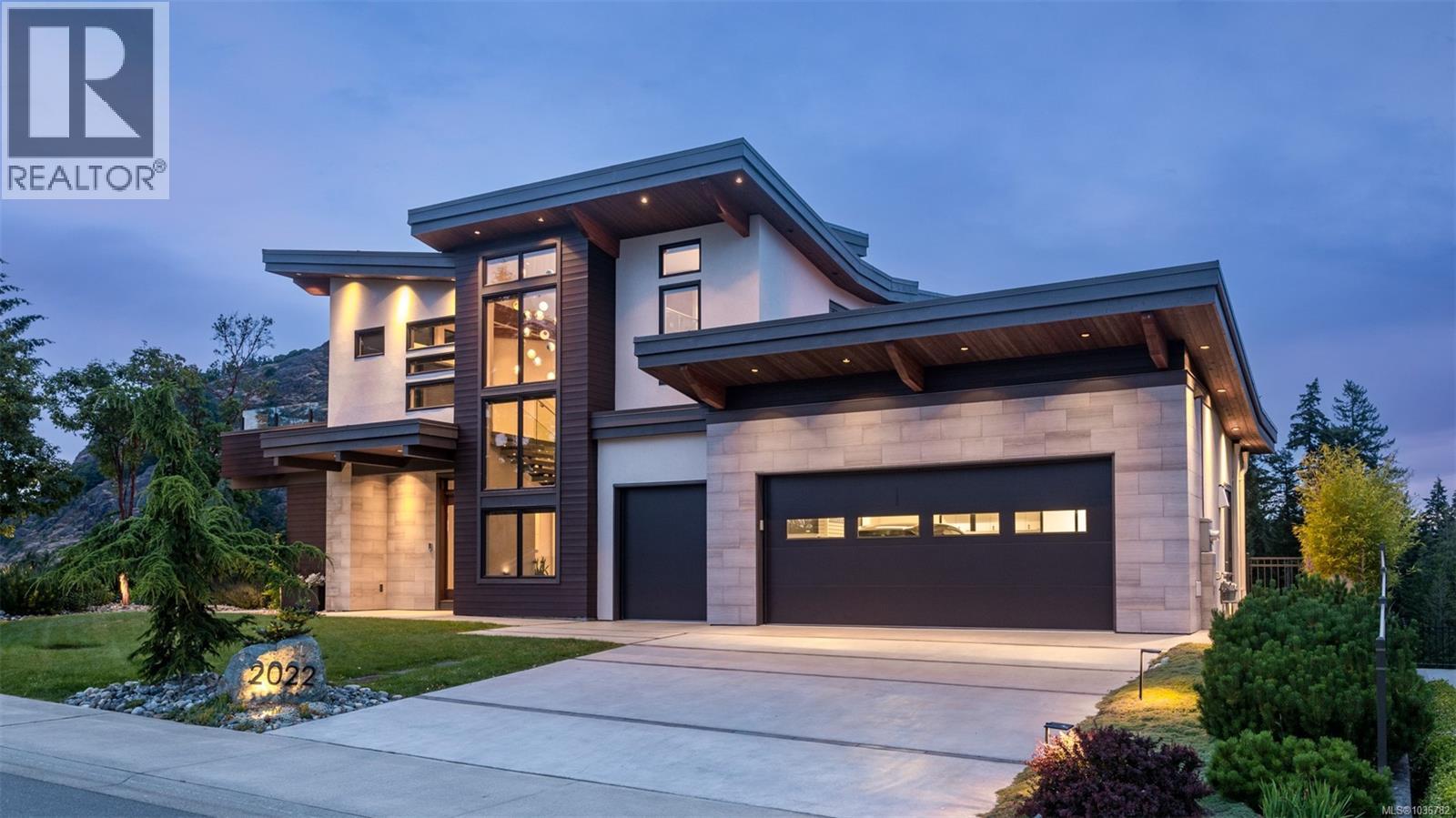 2022 Pebble Dr - Image 3