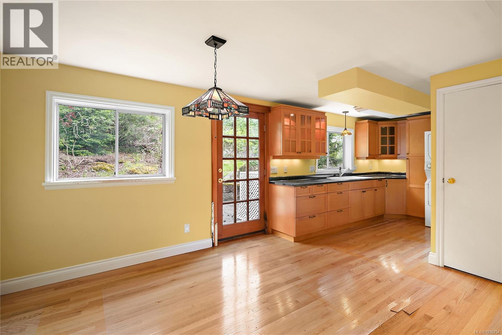 3976 Tudor Ave - 28