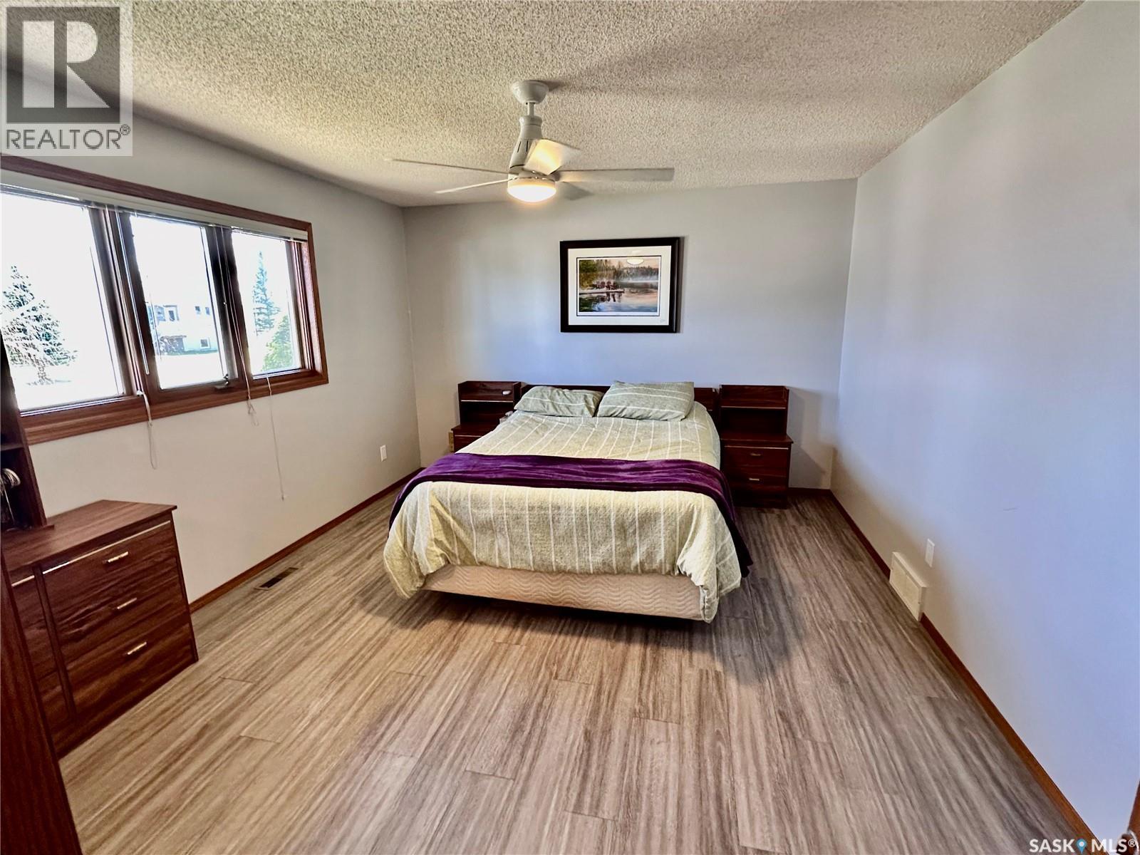 334 Young STREET - 19