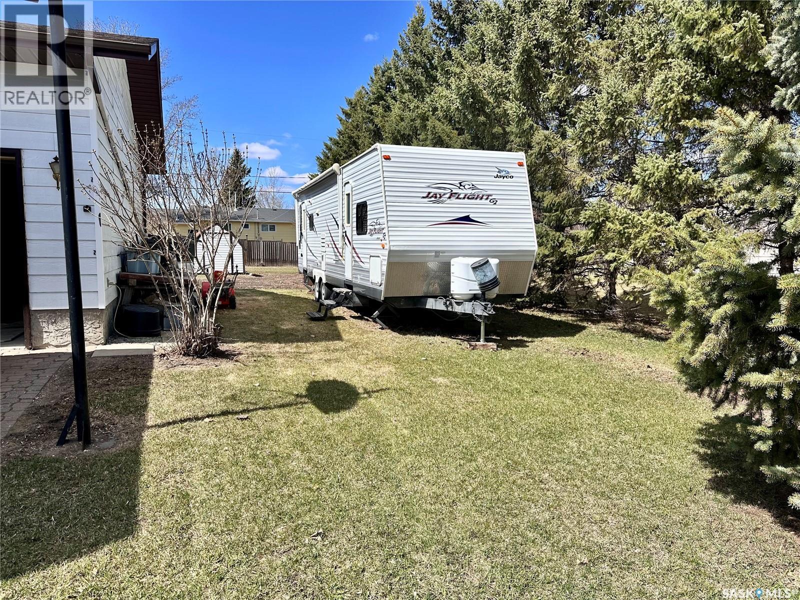 334 Young STREET - 4