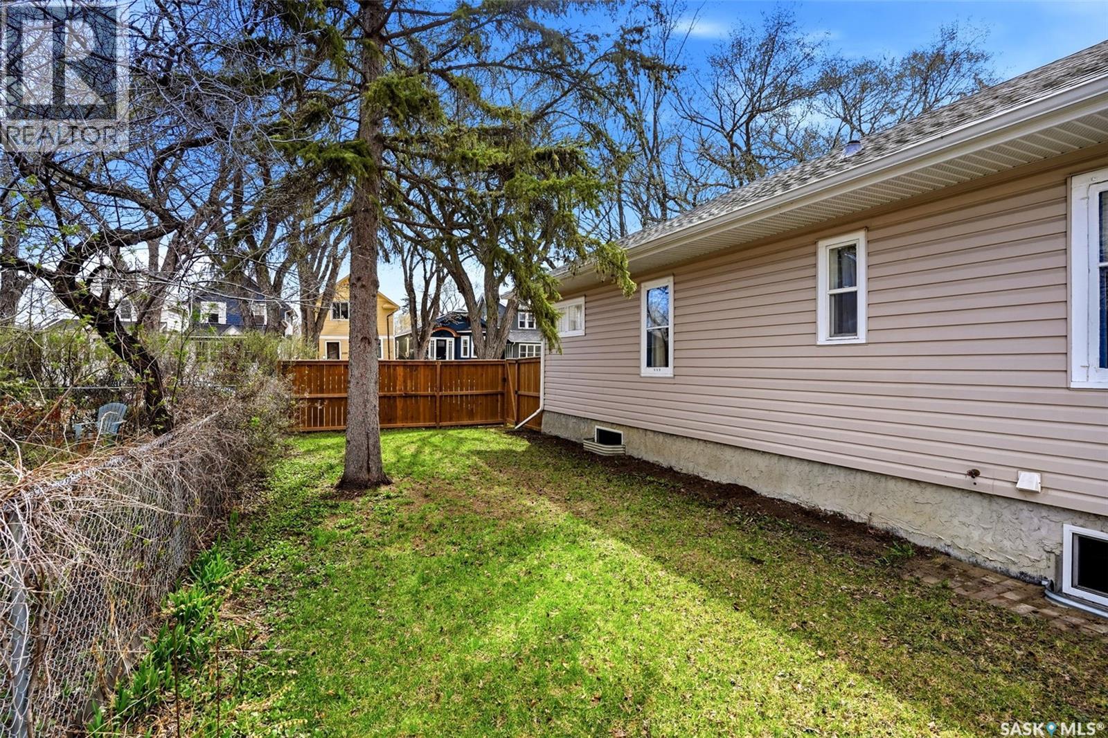 2336 Winnipeg STREET - 41