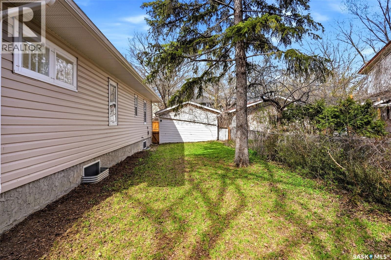 2336 Winnipeg STREET - 42