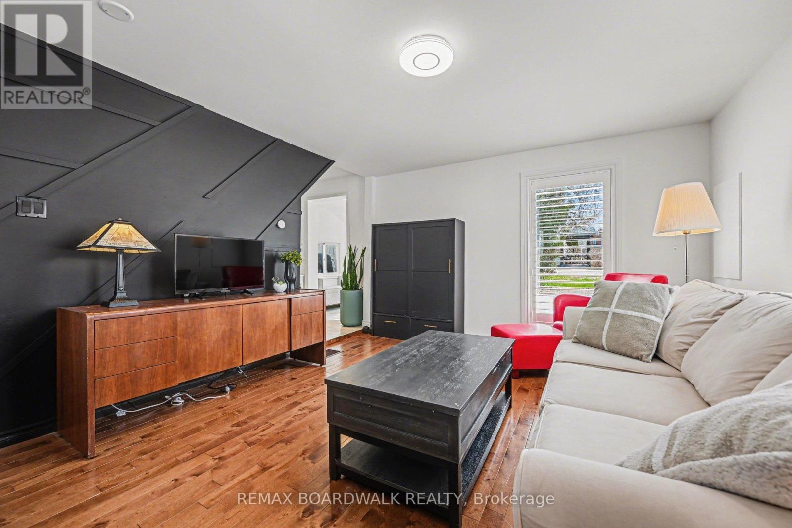 63 COLBORNE STREET - 5