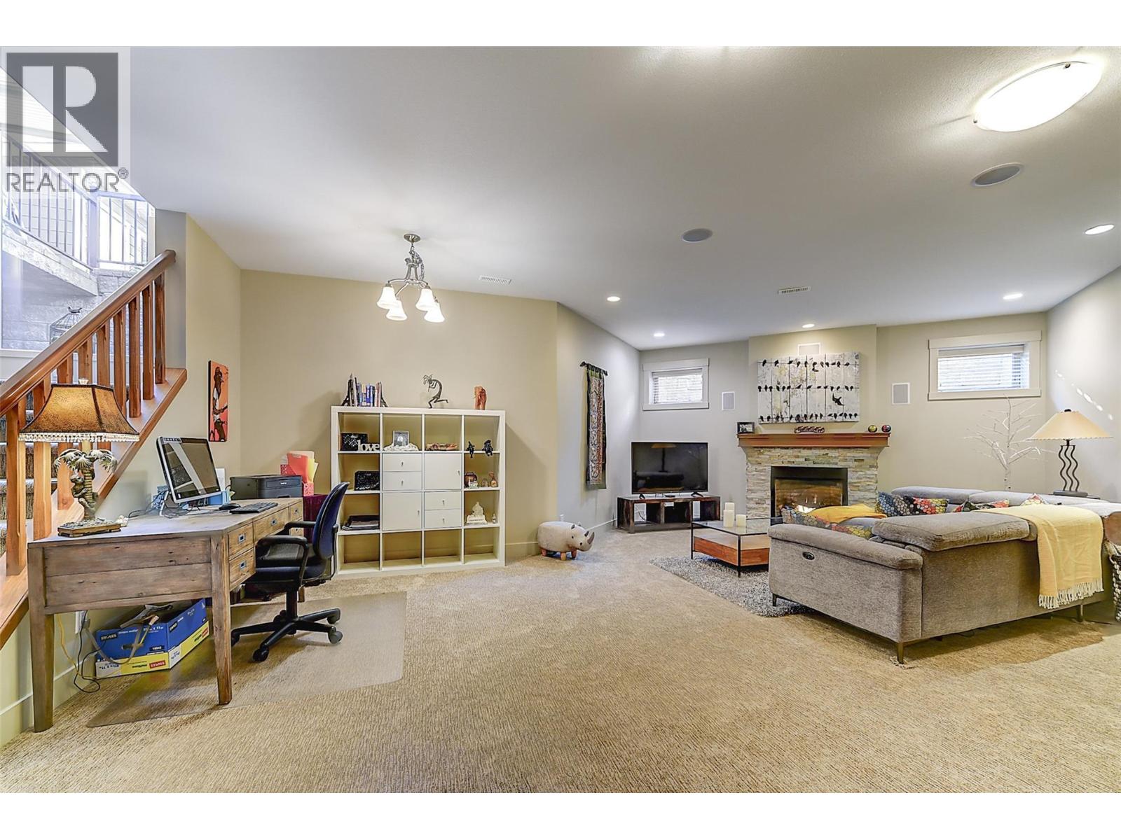 1147 Glenview Court, Kelowna