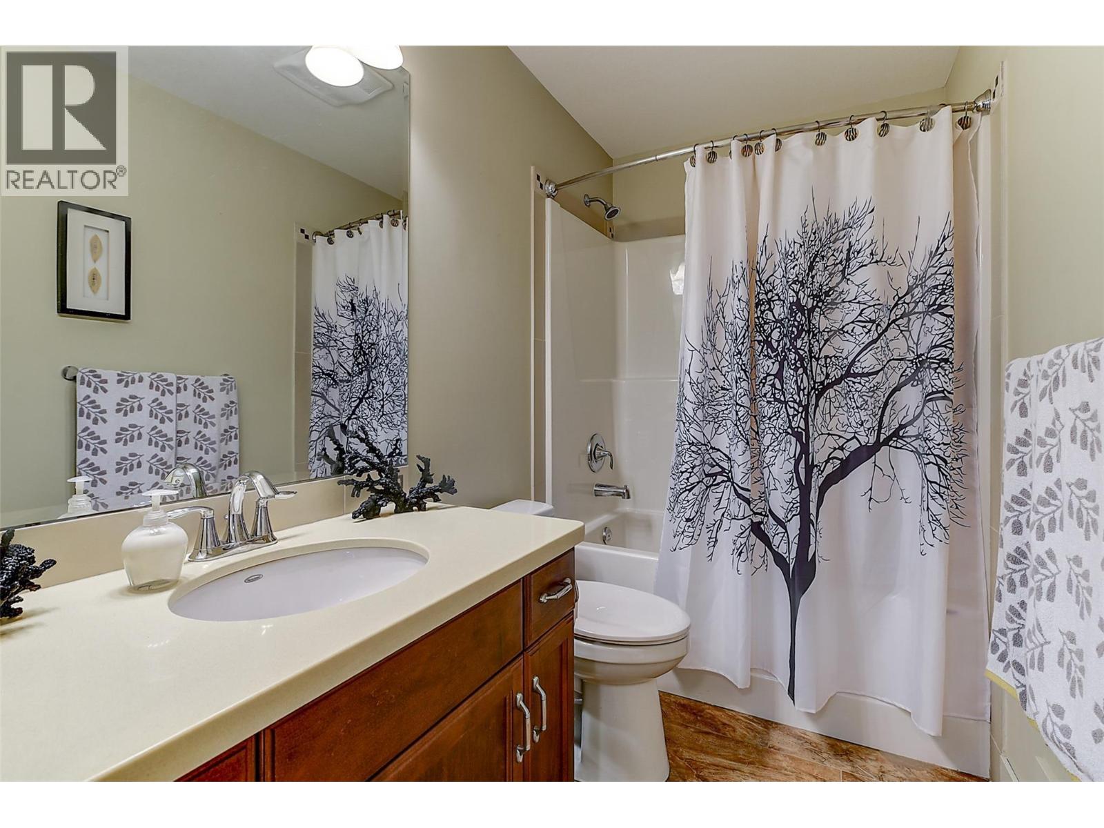 1147 Glenview Court, Kelowna