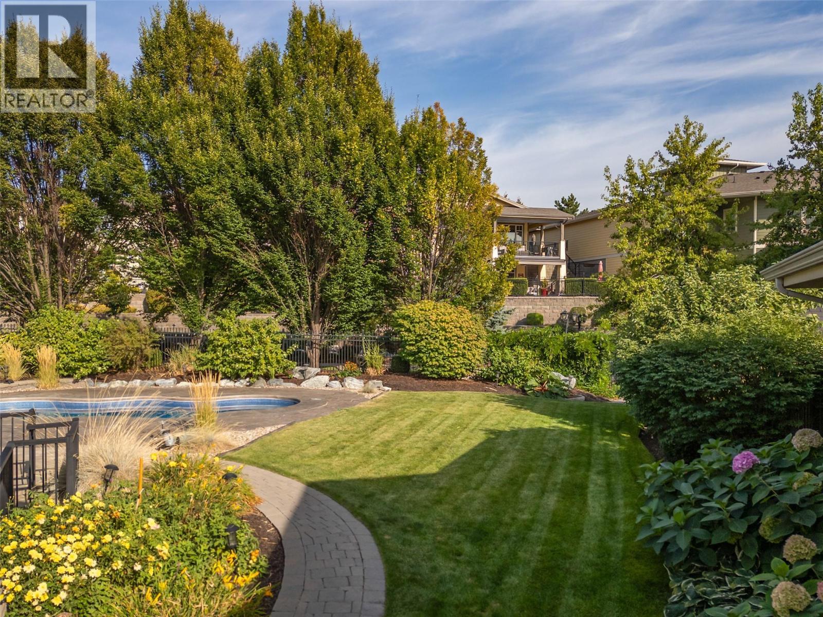 1147 Glenview Court, Kelowna