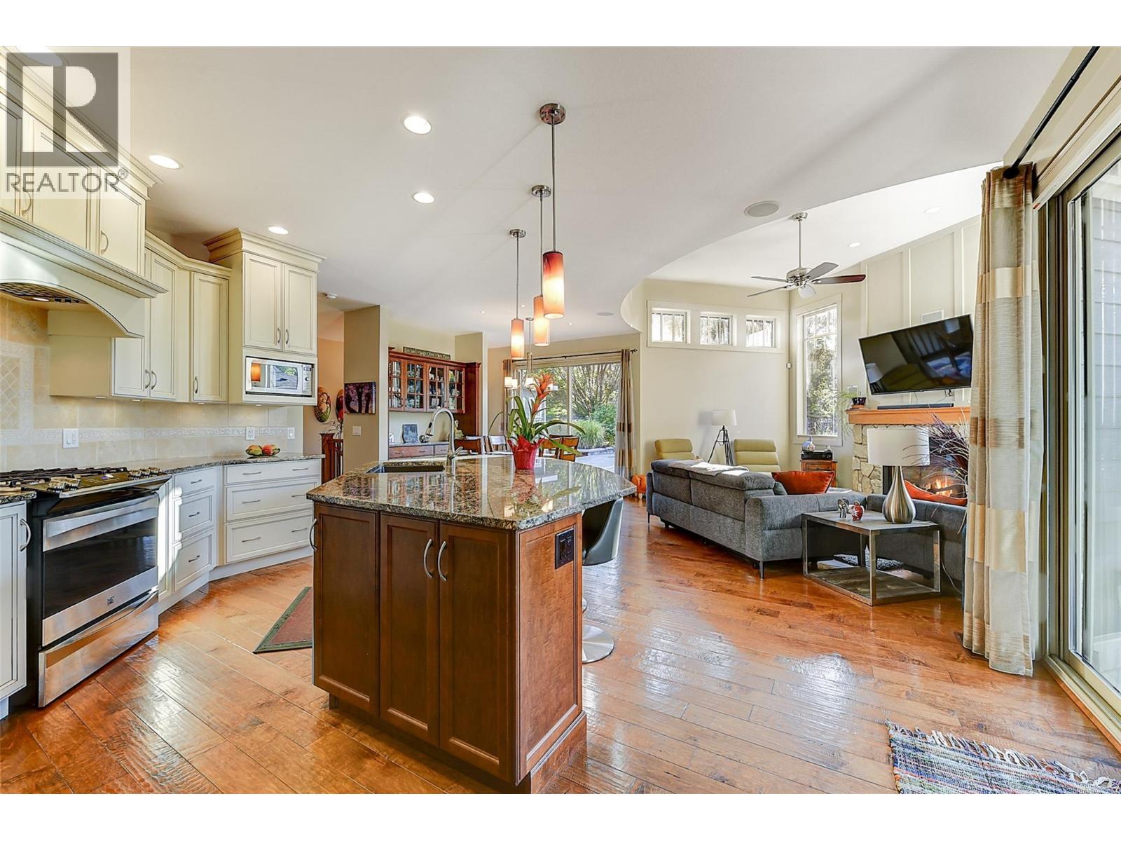 1147 Glenview Court, Kelowna