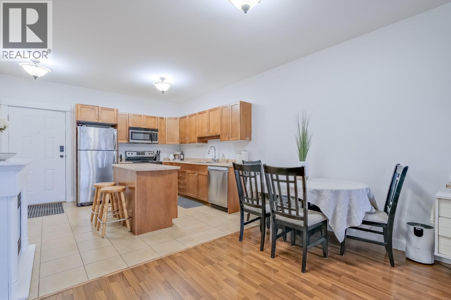 3350 Woodsdale Road Unit# 202, Lake Country