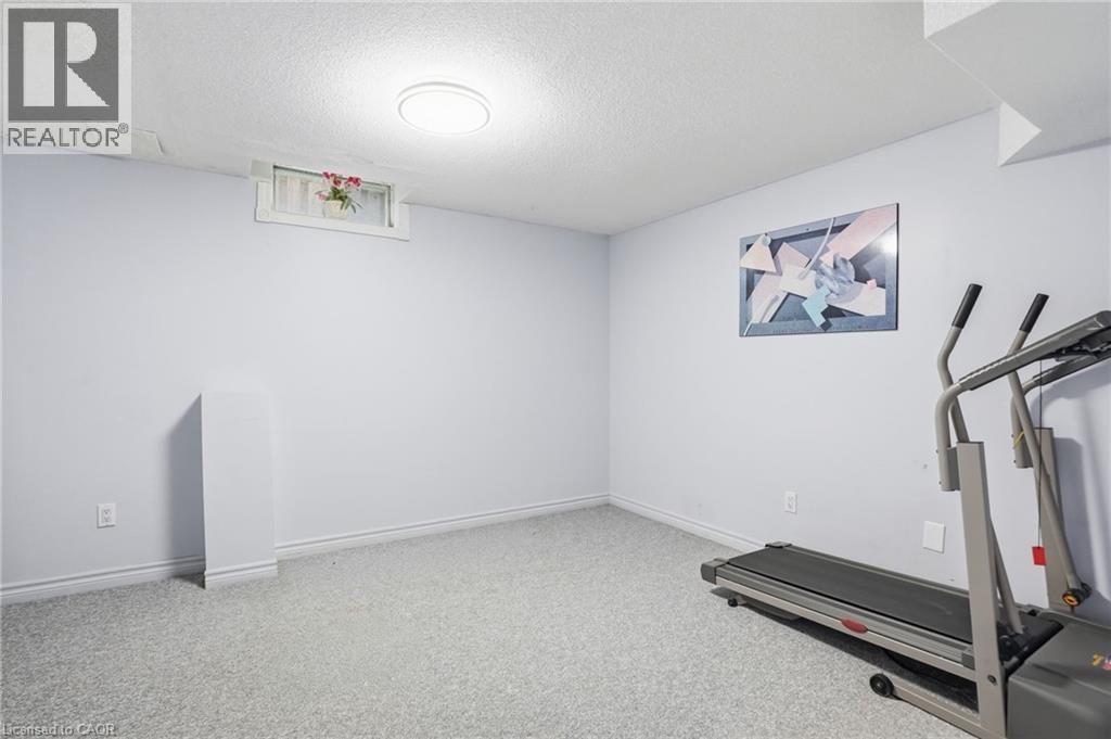 3277 FOLKWAY Drive, Burlington, Ontario, L7M3J2 — Photo 5
