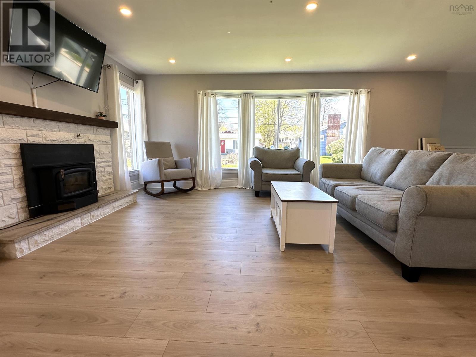 Property 26 of 32 of 42 William Street