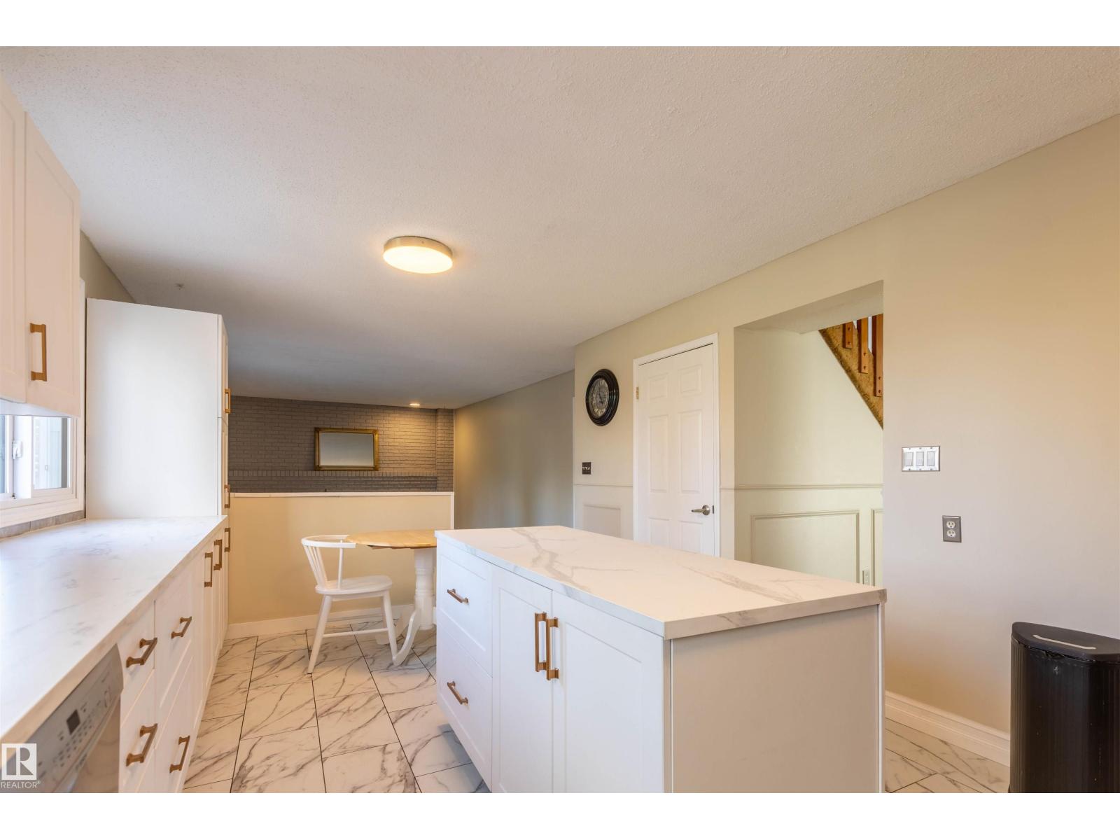 230 GRANDIN DR - 13