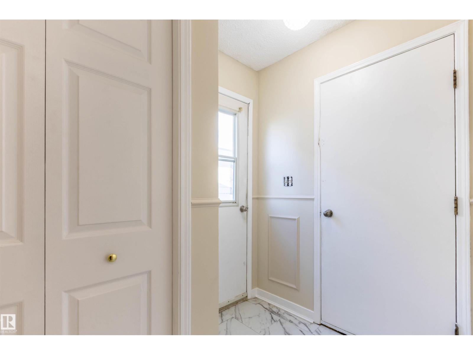 230 GRANDIN DR - 23