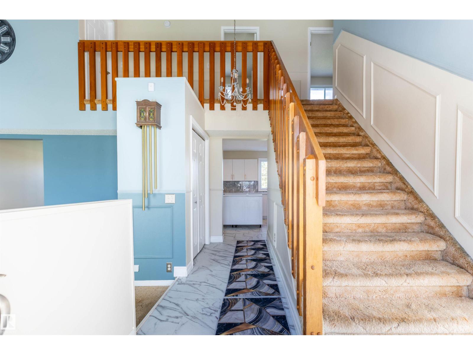 230 GRANDIN DR - 5