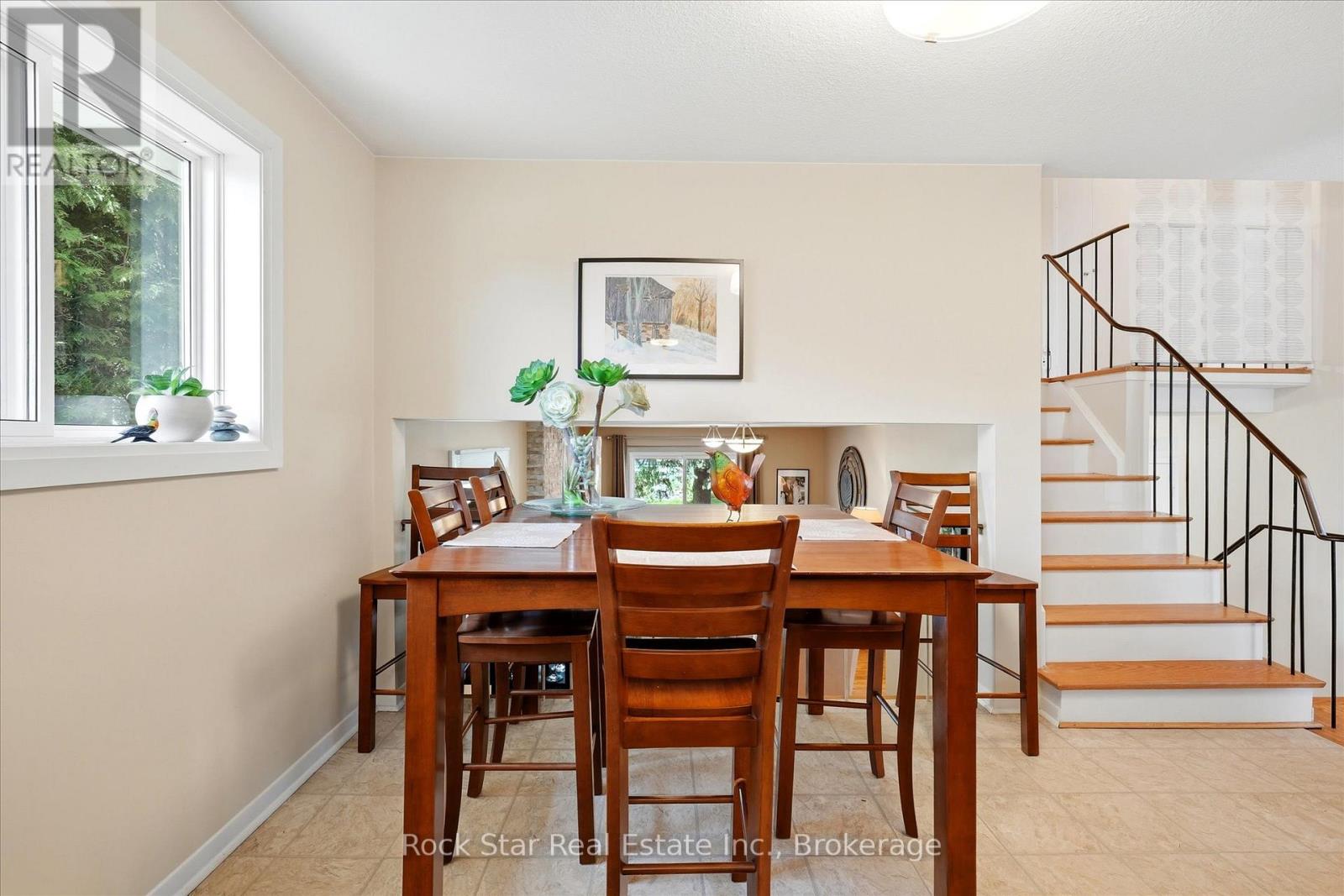 36 LANGEVIN CRESCENT - 11