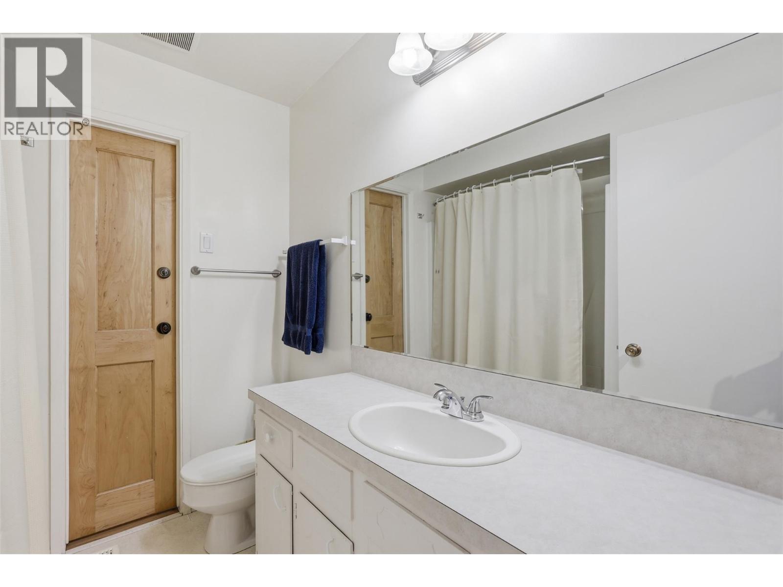 327 Lakeshore Drive, Chase