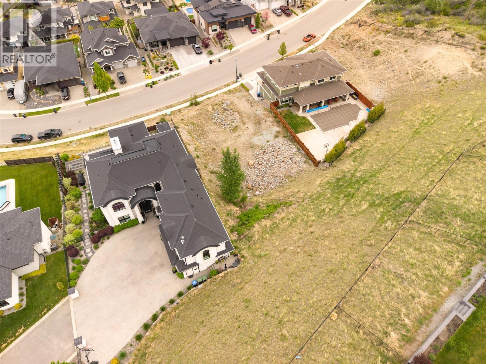5677 Mountainside Drive, Kelowna