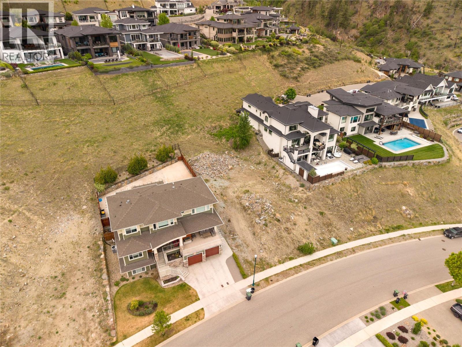 5677 Mountainside Drive, Kelowna