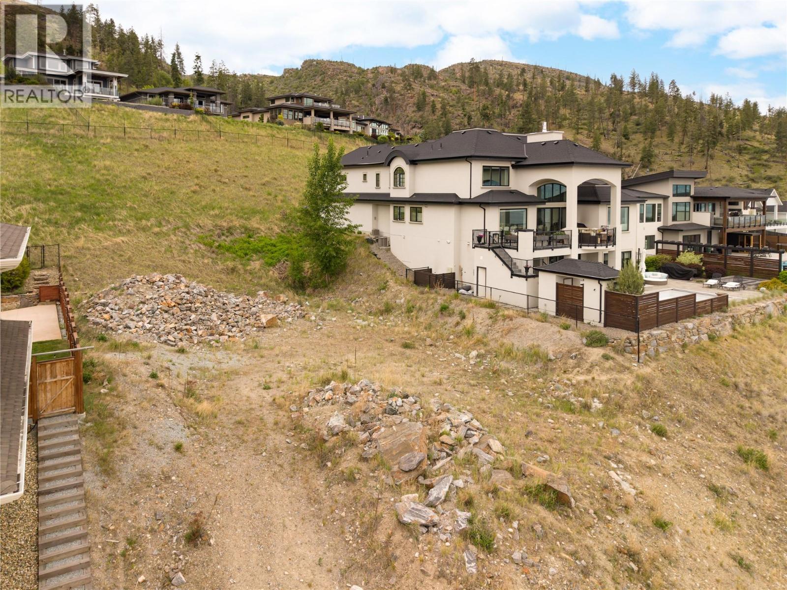 5677 Mountainside Drive, Kelowna